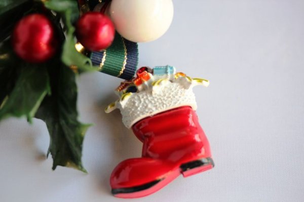 画像1: アート　X'masブーツブローチ (1)