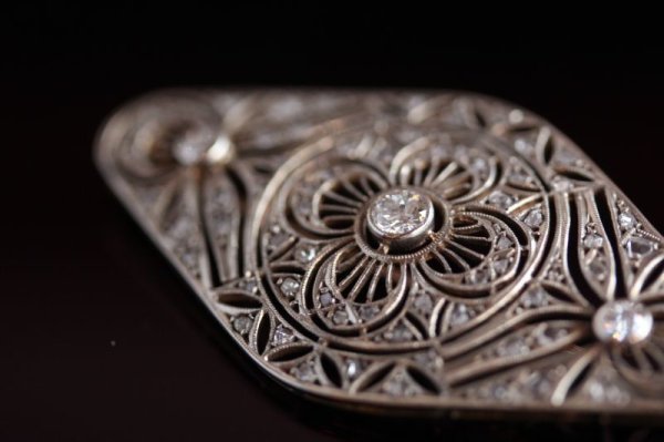 画像3: ダイヤモンド ピアッシングブローチ (3)