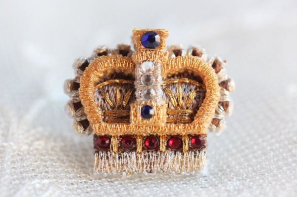 画像3: 王冠のピンブローチ (3)